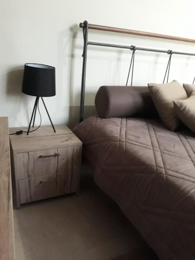 Loft Office House Apartment ดรามา ภายนอก รูปภาพ